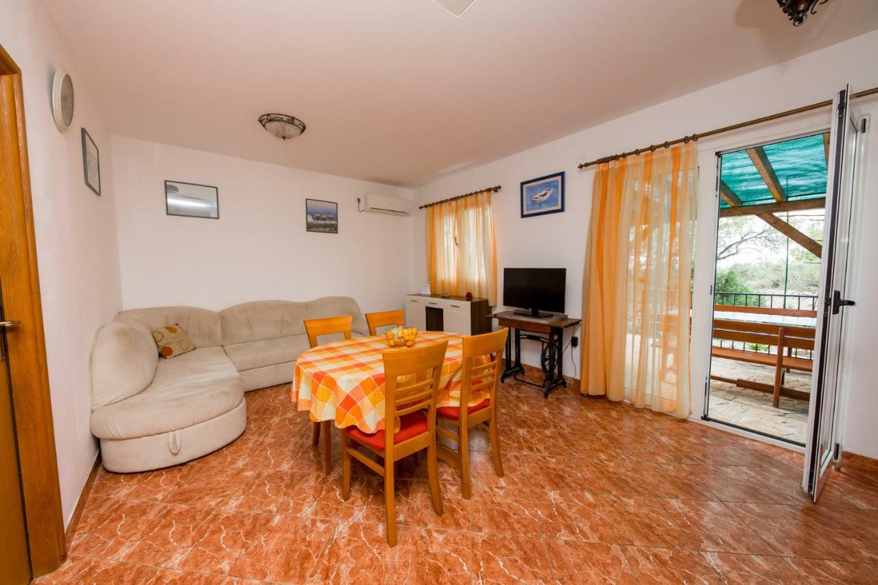 Appartamento Mare&Karlo Mali Drvenik Esterno foto
